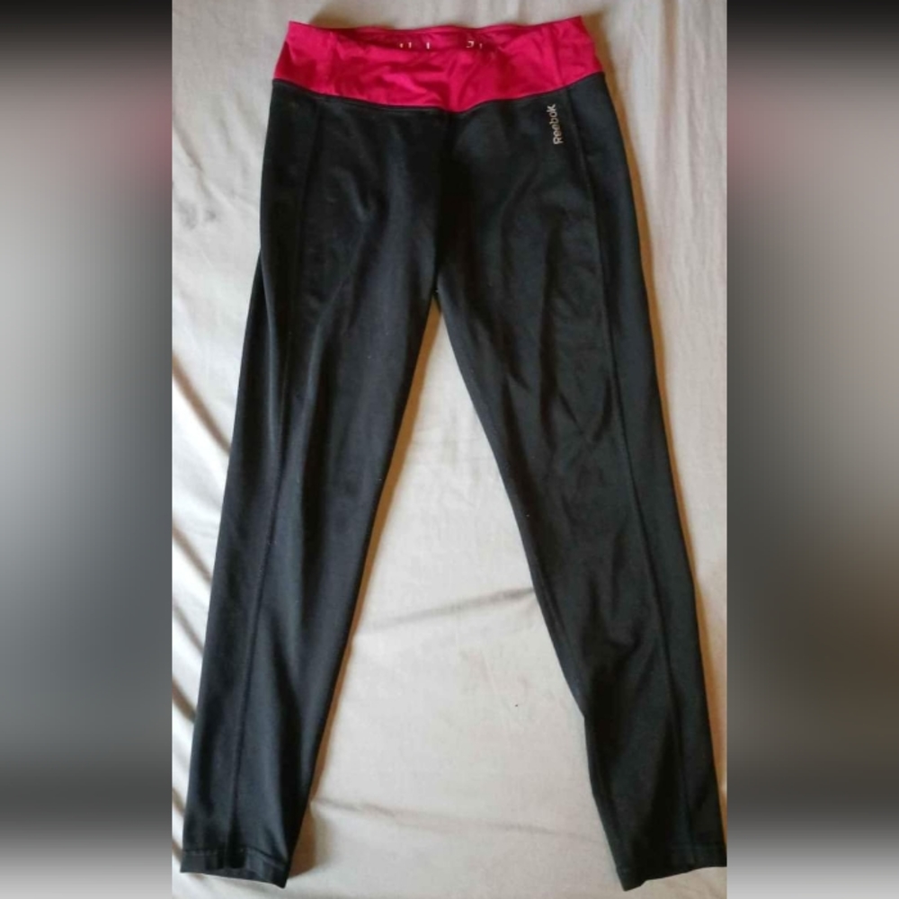 Reebok Size Medium Skinnt Tight Black Athletic Leggings (Ankle Length)